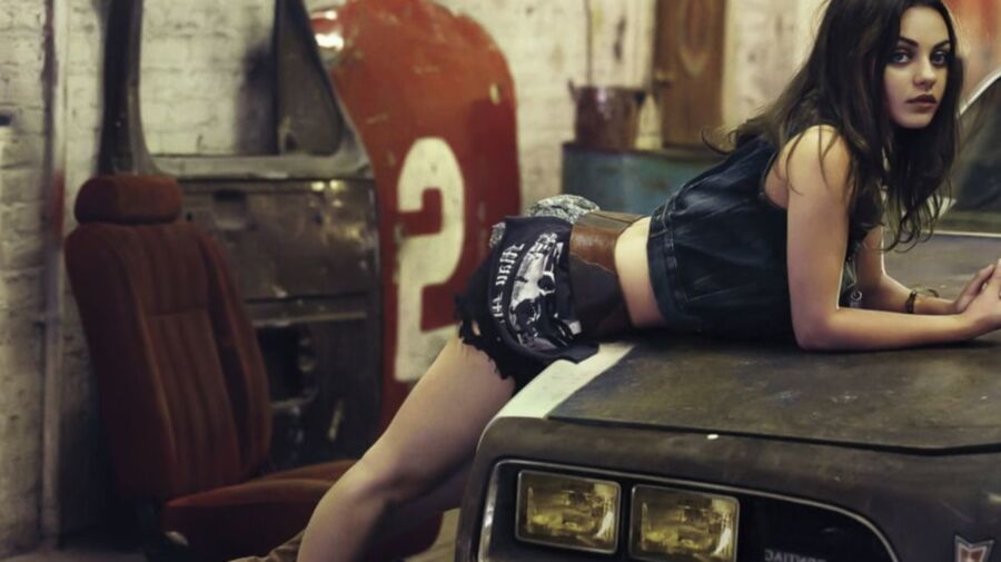 mila kunis sexy