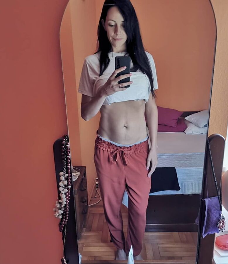 Serbian beautiful skinny fitnes mom Maja Davidovic