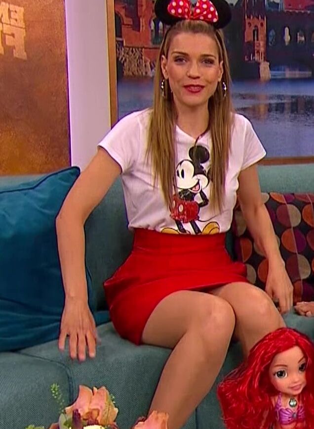 Leggy German TV Milf Annett Moeller