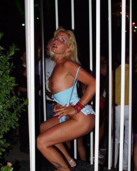 COCO-French Mature Slut (Serie )