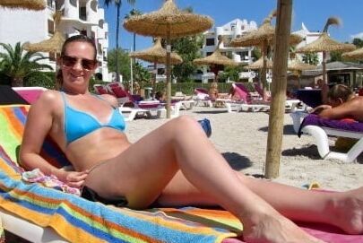 Exposed whore wife Liz for reposting