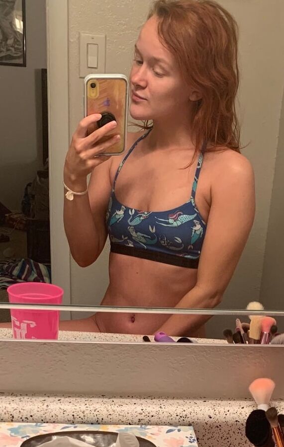 UK slut Annie showing off