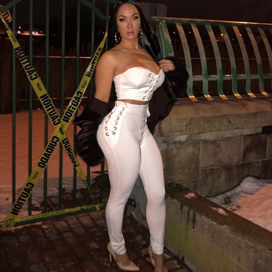 Sexy Bimbo