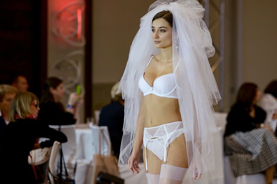 Brides
