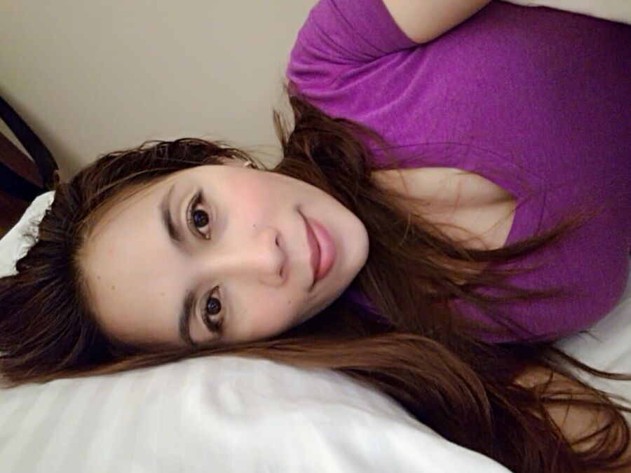Jehn Filipina Horny Pics
