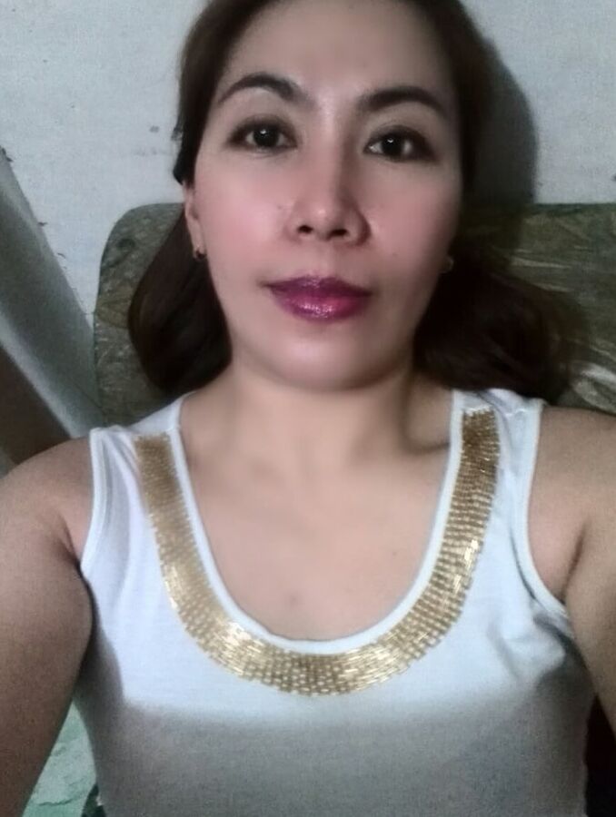 Jehn Filipina Horny Pics
