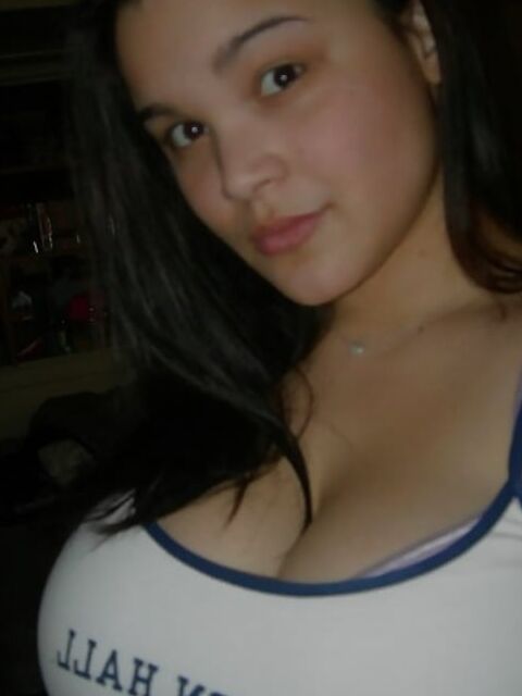 BRA BUSTIN CLEAVAGE