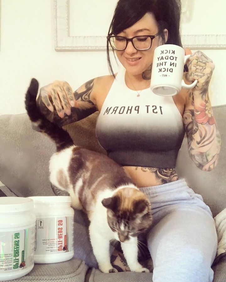 tattoo fitness bombshell