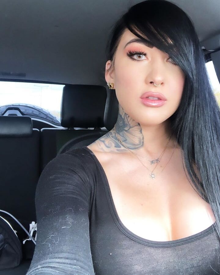 tattoo fitness bombshell