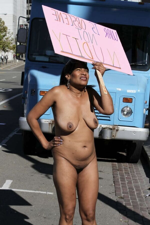 BBW public nudity