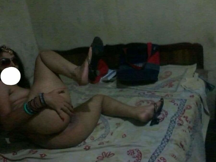 Pakistani call girl Noori