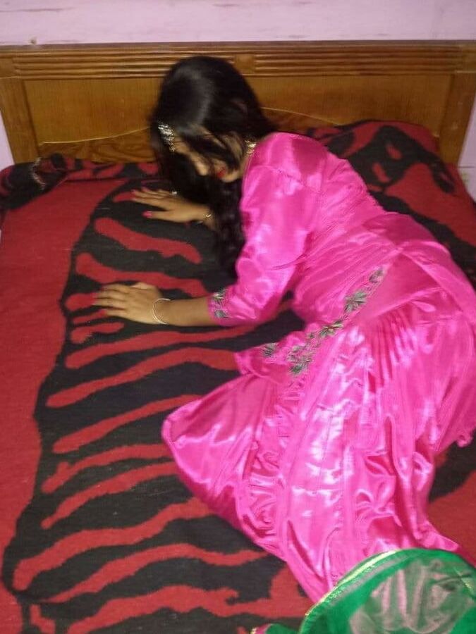 Pakistani call girl Noori