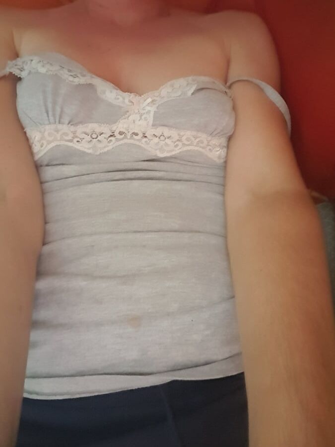 H gynaika miy..ena mikro digma