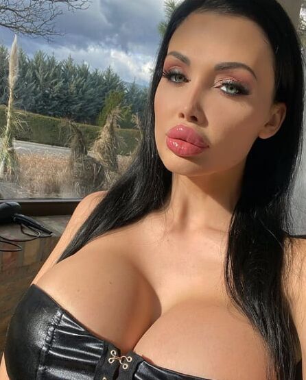 Goddess Aletta Ocean
