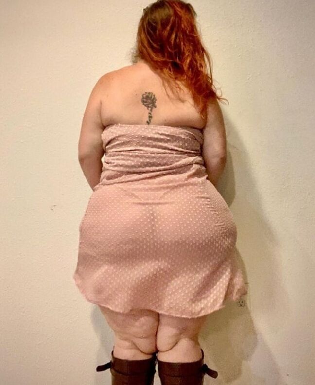 MEGA Big Butt MILF