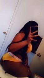 Melahni Golden