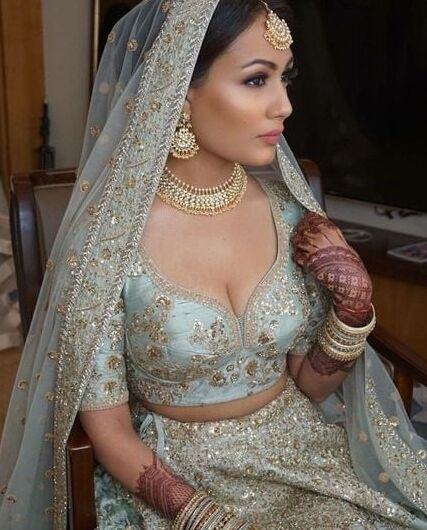 hot chesty modle indian