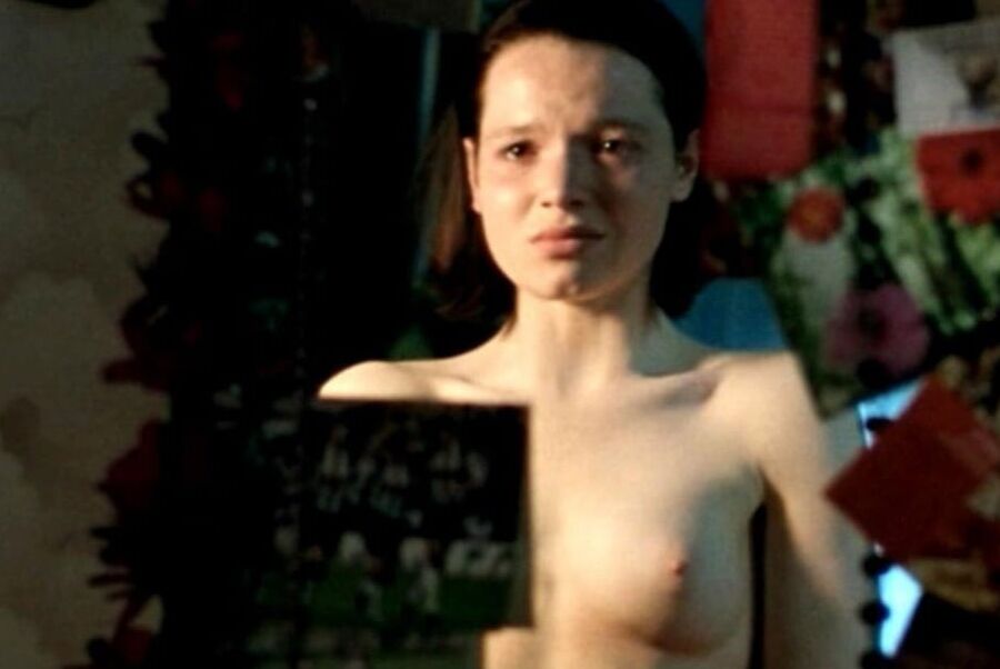 Karoline Herfurth nude