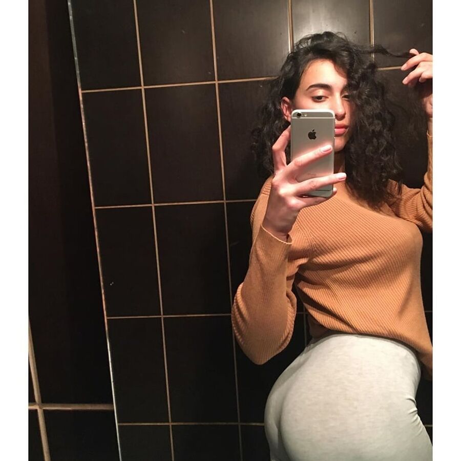 On Instagram- _ivanaa_