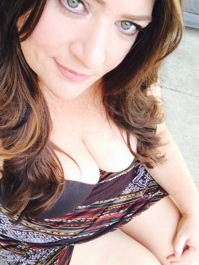 Brunette MILF
