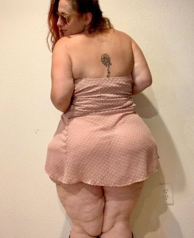 MEGA Big Butt MILF
