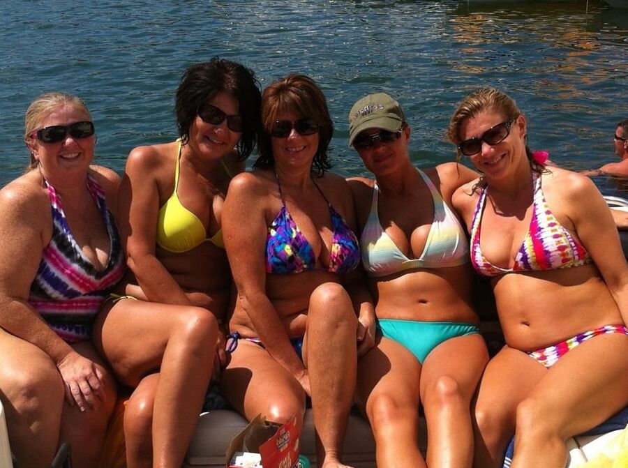 Pretty MILFS