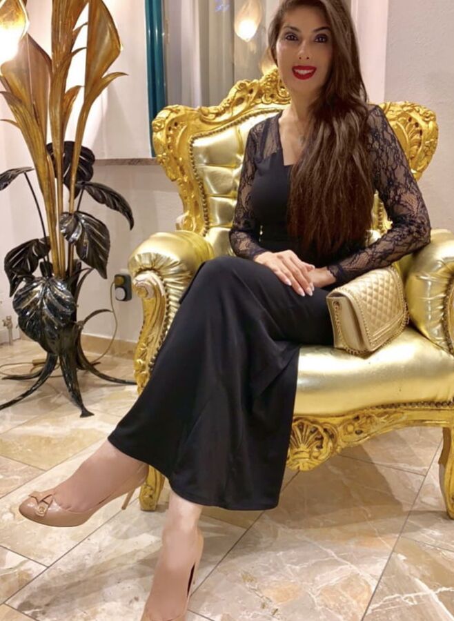 Where would you cum on this sexy milf