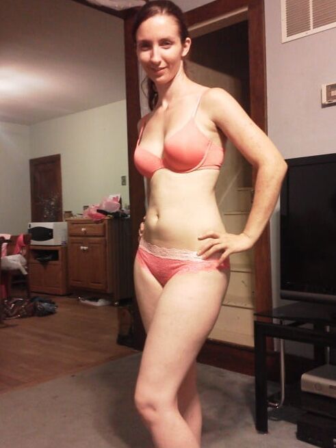 Hot milf showing her nice body ()
