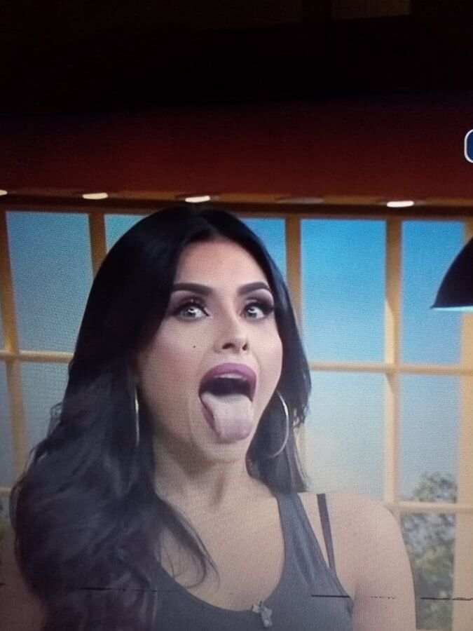 Mexican Kristal opening her mouth to receive everyone&;s milk