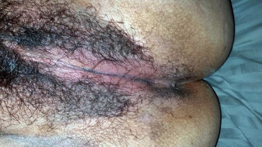 Sexy Mexican Girl Likes to Keep Her Pussy Hairy