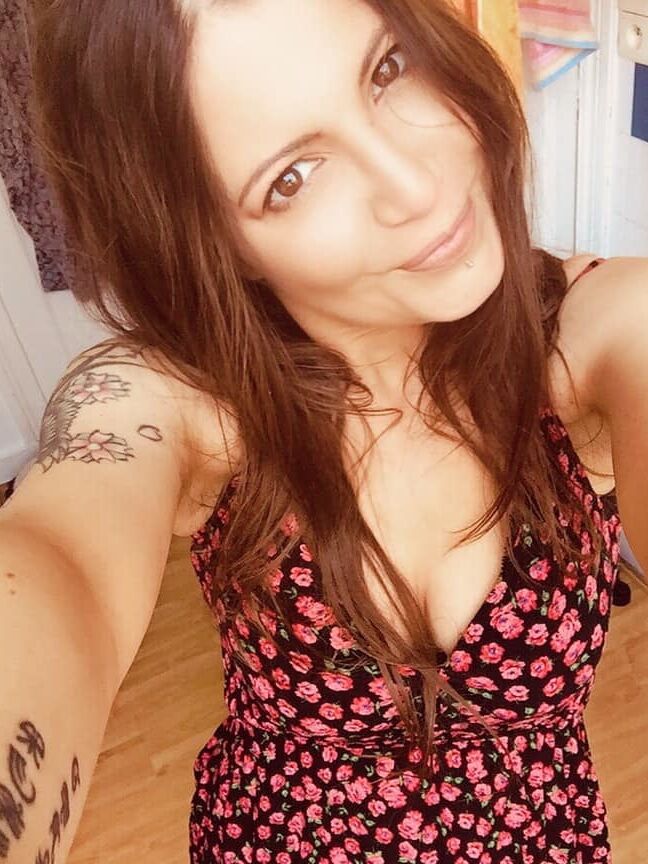 beauty brunette