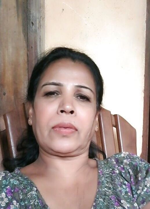 Sinhala sudu aunty