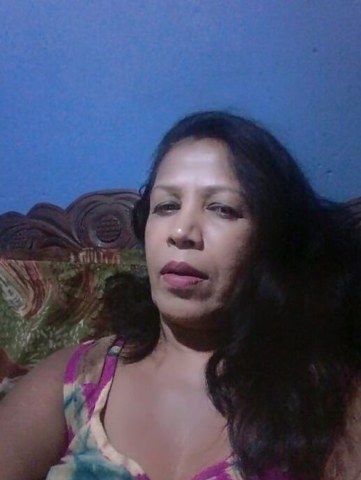 Sinhala sudu aunty
