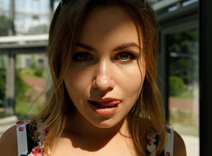 Gorgeous Babe Valeri - Pt.