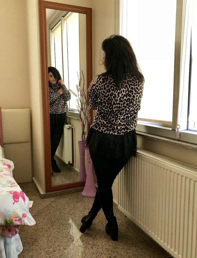 Turkish MILF Cigdem