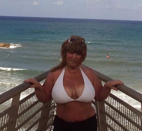 Mature ladys with big chubby tits