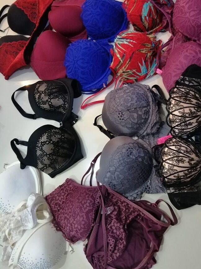 Chinese Friend&;s Bras Collection