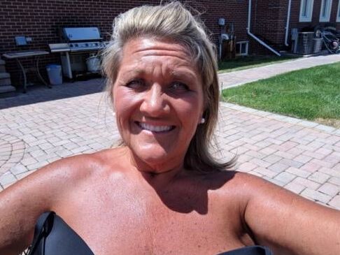 Mature Women in Bikinis