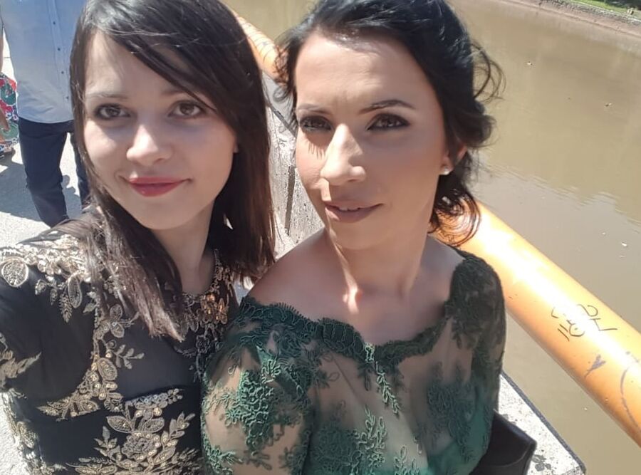 Kucka kojoj su za godina nenormalno narasle sise EMINA