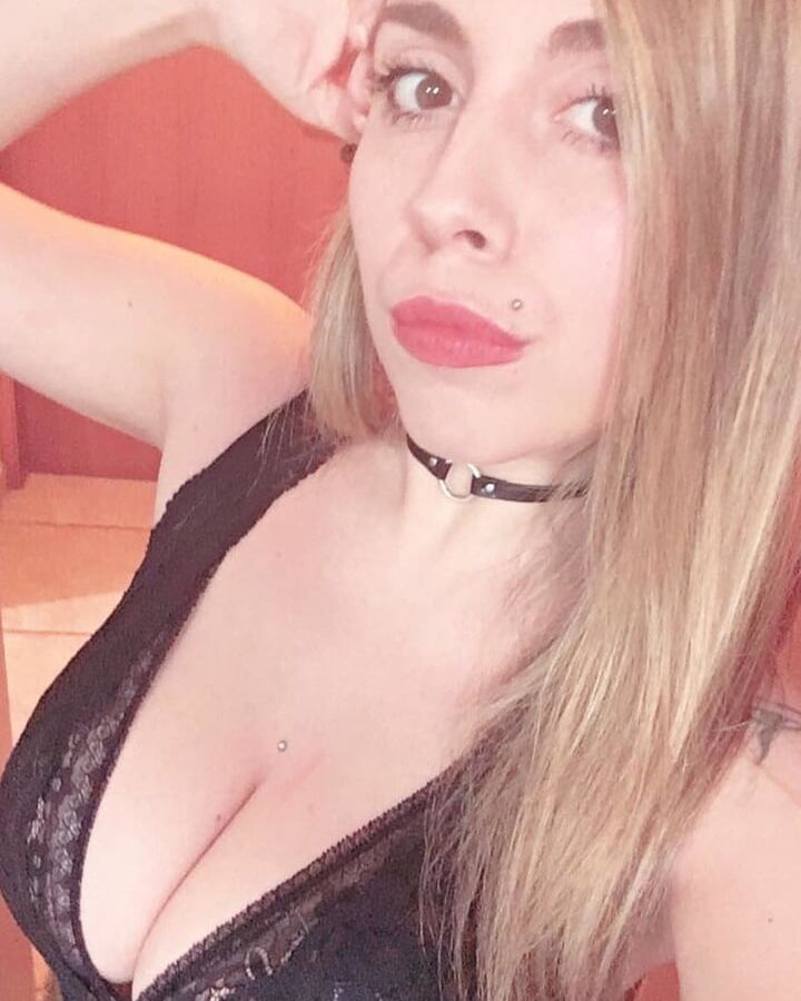 PLEASE CUM THIS BITCH