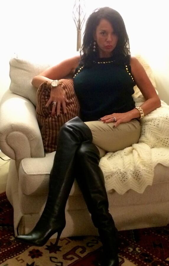 Worship Mistresses Boots