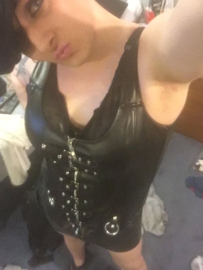 Stupid Sissy Courtney