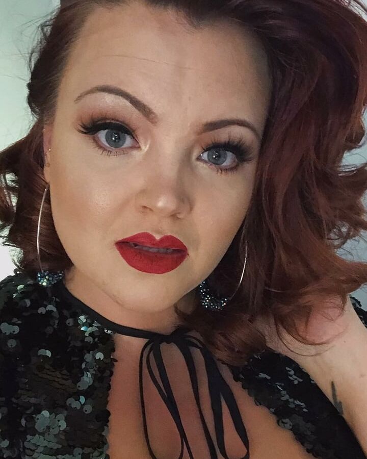 MILFS GRANNY CELEB