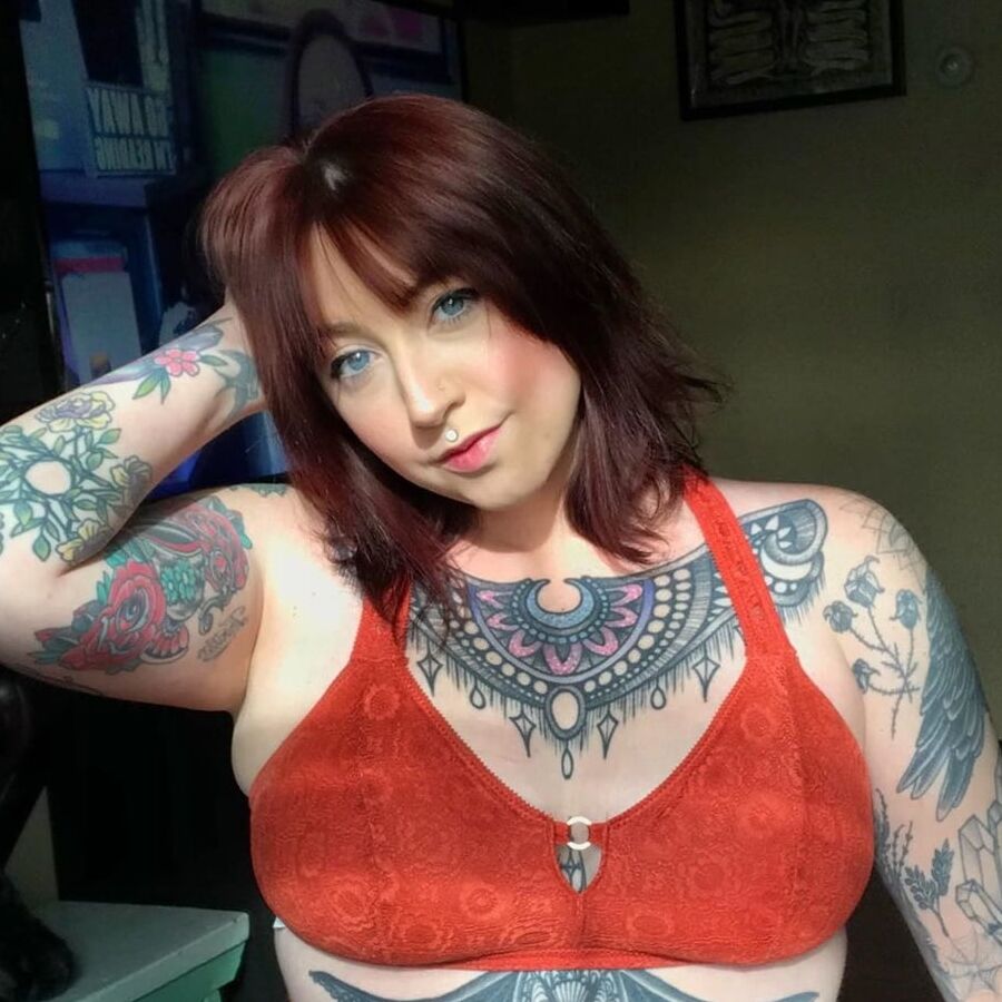 Sexy Tattooed BBW Ex-girlfriend