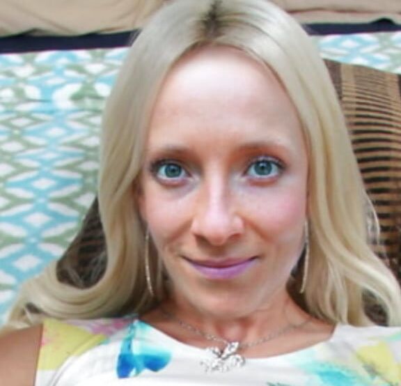 Begging for cum!
