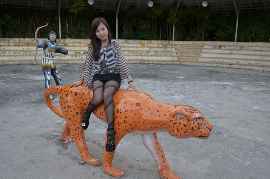 korean girl in pantyhose and platform sandals