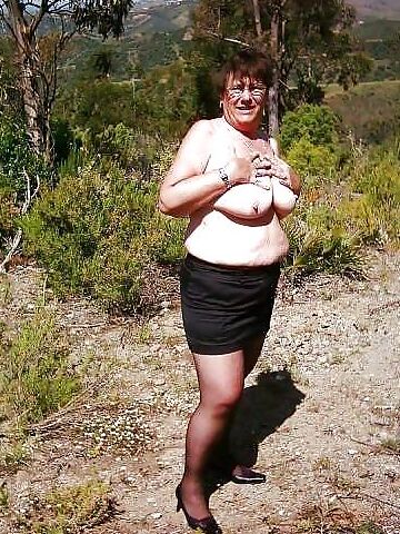 Older women fuck fun .