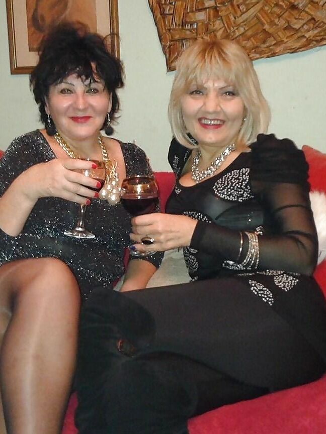 MILFS GRANNYS