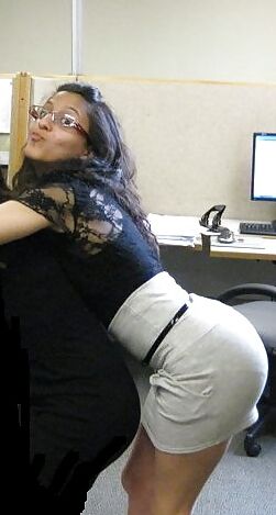PLEASE CUM THIS BITCH
