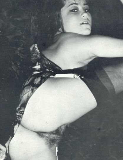 Vintage Magazine Hi-Society Girls